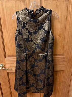 Nanette NWT Sleeveless Black and Gold Floral Jacquard Dress sz 14